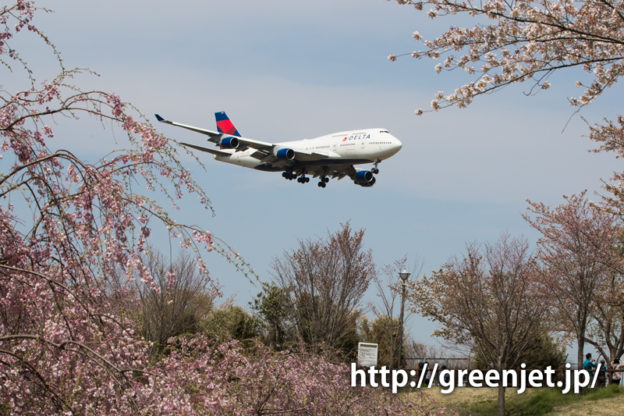 成田空港周辺にて、デルタ航空のボーイング747