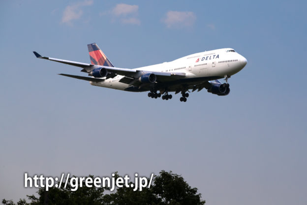 成田空港周辺にて、デルタ航空のボーイング747