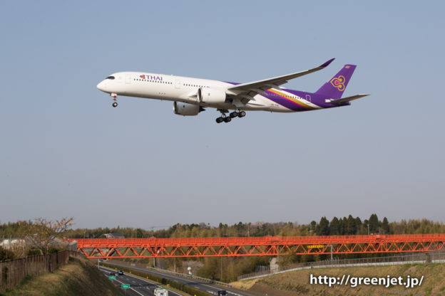 タイ国際航空のエアバスA350＠第三四本木橋