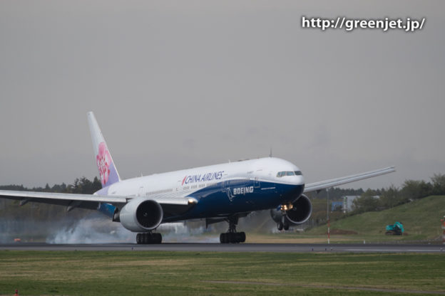 チャイナエアラインのボーイング共同ブランド機＠ゴルフ場入口