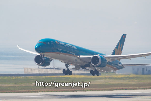 ベトナム航空のB787の迫力の離陸＠関空