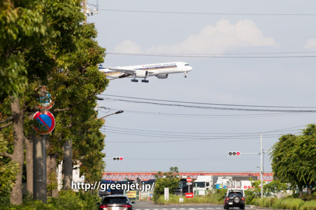 京浜島つばさ公園付近にて、シンガポール航空のA350