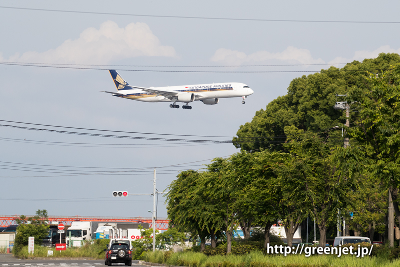 京浜島つばさ公園付近にて、シンガポール航空のA350