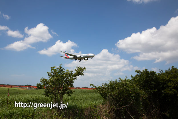 アメリカン航空のB777＠野球場ポイント