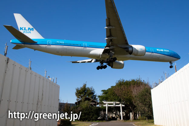 KLMのB777を東峰神社前で捉えたぞっ！