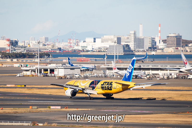 ANA スターウォーズジェット C-3PO ＠羽田の国際ターミナル展望デッキ