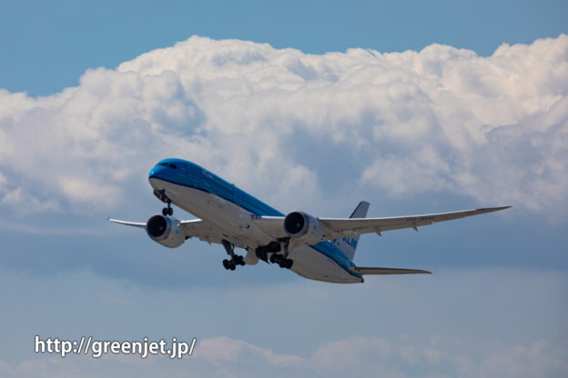 KLMの青いB787-9が関空を発つ！！