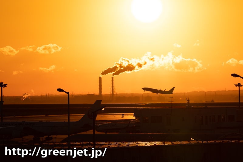 朝焼け＠飛行機と羽田から眺める美しい風景