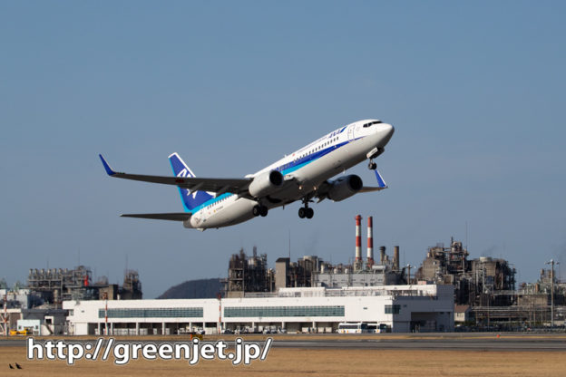 飛行機と管制塔と工場と。。＠松山