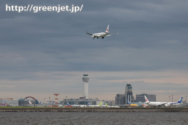 羽田の管制塔に新しい飛行機の絡み方だね