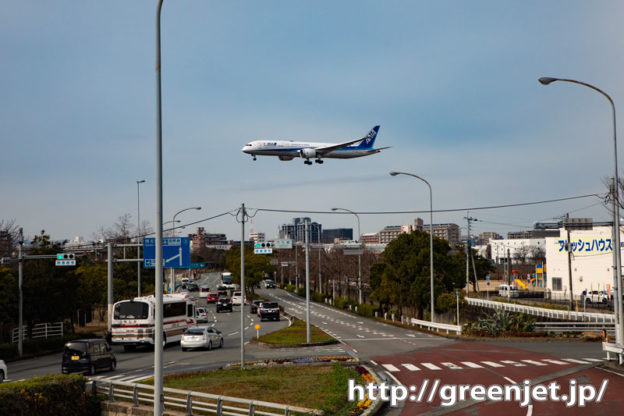 こんな市街上空を飛ぶ飛行機写真好き＠福岡