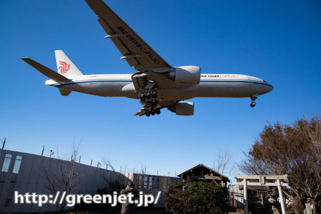 東峰神社で大型飛行機にいつもより迫る