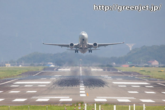 高知のRWY32エンドで飛行機を狙う