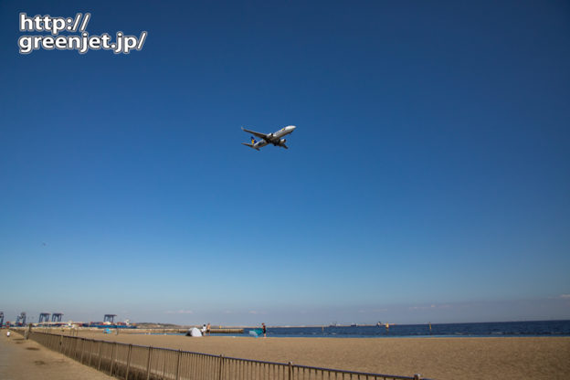 城南島の浜と海と飛行機