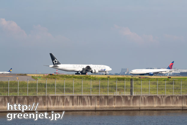 羽田で飛行機～行ってらっしゃいとお帰りなさい