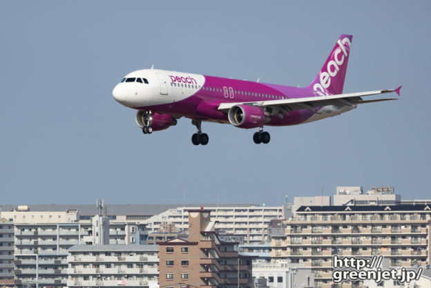 福岡で飛行機～羨ましいね！マンションと