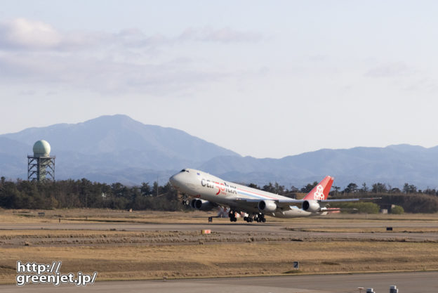 小松で飛行機～やっぱこのジャンボが主役だね