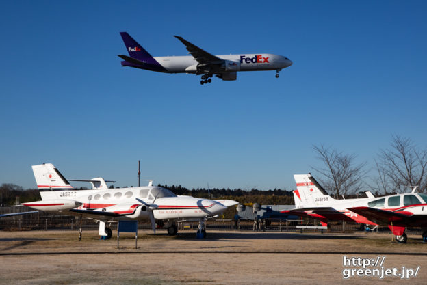 成田で飛行機～航空科学博物館でフェデックス