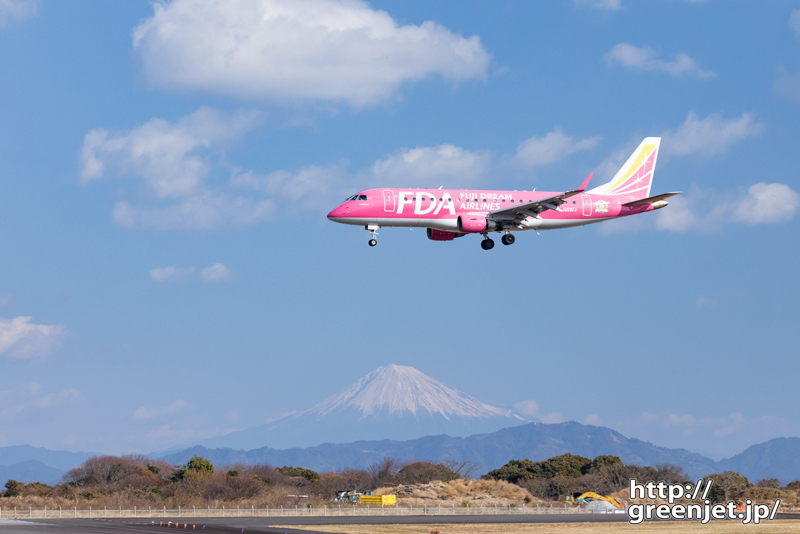 静岡で飛行機～ピンクのFDAと富士