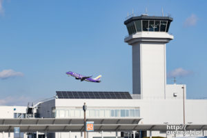 静岡で飛行機～管制塔と紫のFDA