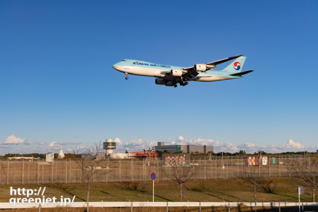 成田で飛行機～ブルースカイにブルージャンボ