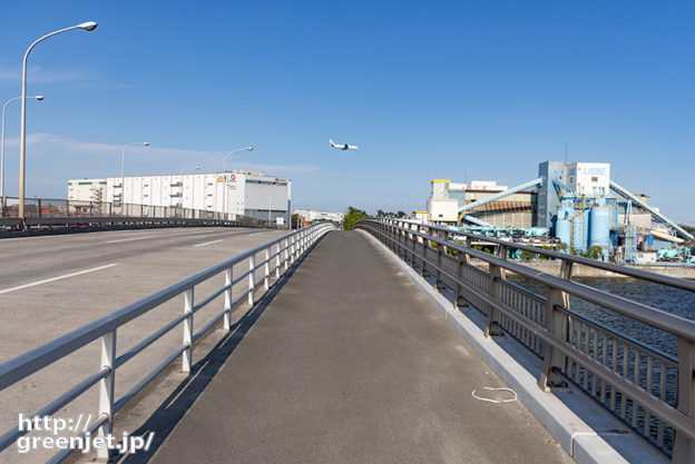 羽田で飛行機～橋の上から狙う飛行機