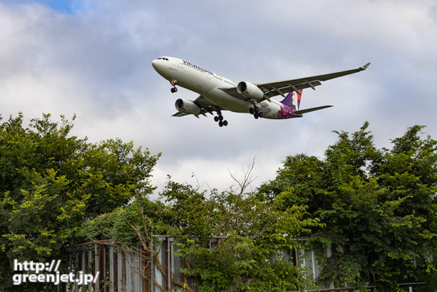 成田で飛行機～ザ・ハワイアンここに現る