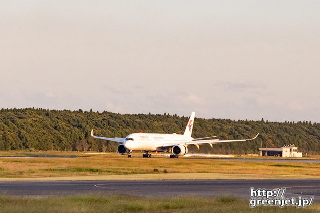 成田で飛行機～チャイナイースタンもA350