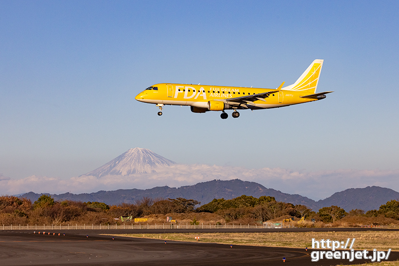 静岡で飛行機～イエローFDAと富士