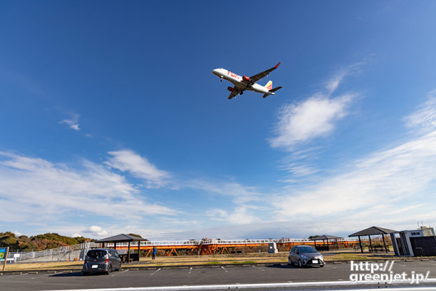 静岡で飛行機～ホワイトFDAと赤い誘導灯