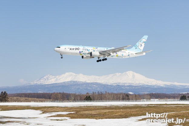 旭川で飛行機～旭岳前にロコンジェット現る