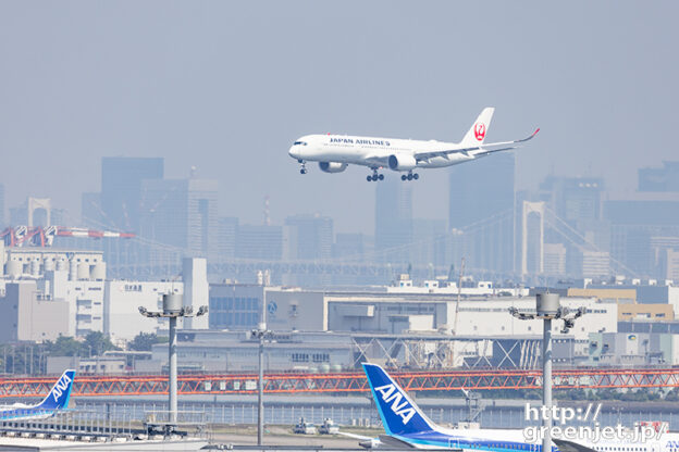 羽田で飛行機～レインボーブリッジとA350