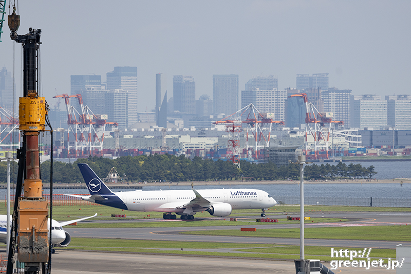 羽田で飛行機～大都会とルフト A350