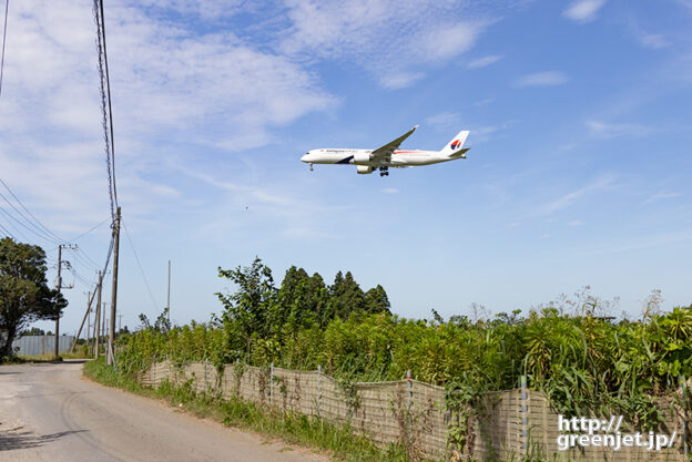 成田で飛行機～道端でA350を狙う