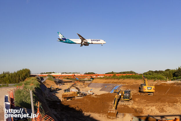 成田で飛行機～ウェストジェットのB787