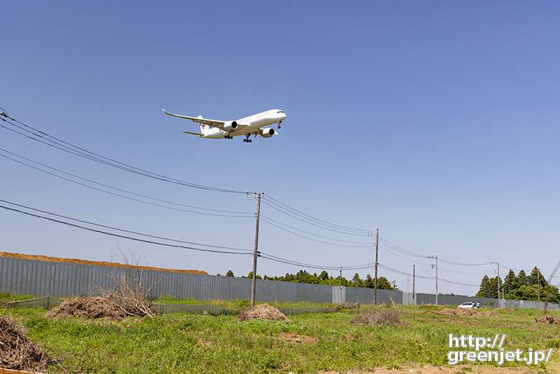 成田で飛行機～中国からくる白いA350