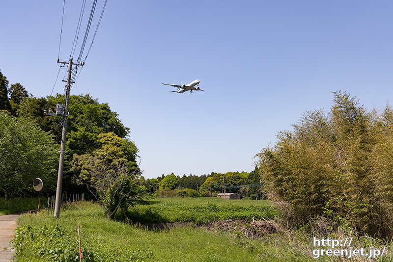 成田で飛行機～完璧な場所を降りてくるA350