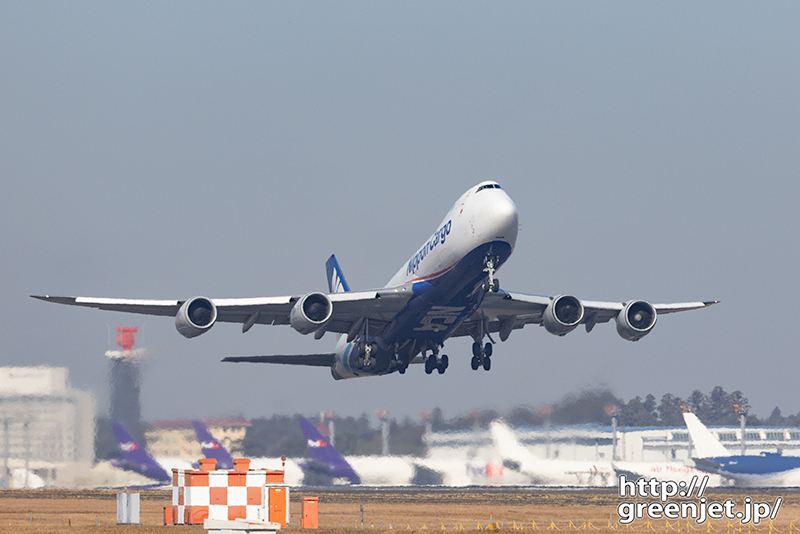 成田で飛行機～上昇する迫力のジャンボ