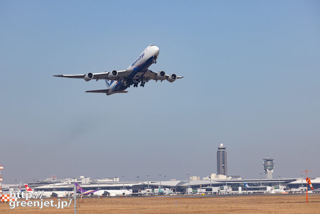 成田で飛行機～管制塔とNCAジャンボ