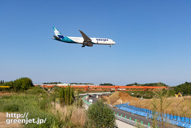 成田で飛行機～カルガリーから来るB787