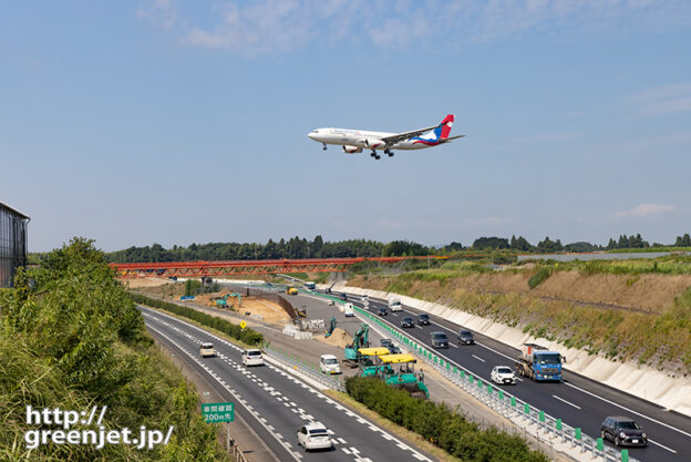 成田で飛行機～Visit Nepalを訴えるA330