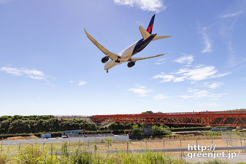 成田で飛行機～水玉尾翼B787を後追いする