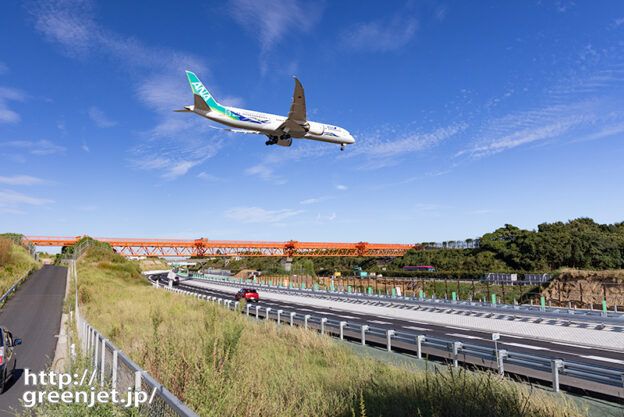 成田で飛行機～高速上空をグリーンB787