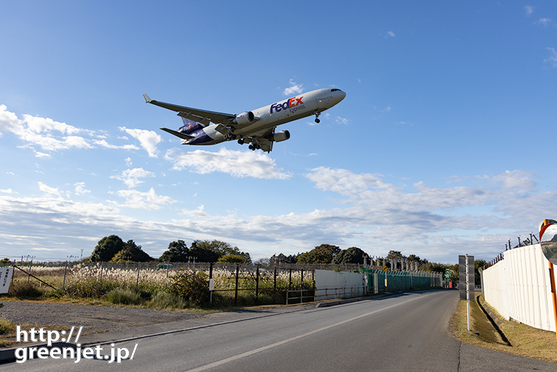 成田で飛行機～まだまだ現役FedEx MD-11F